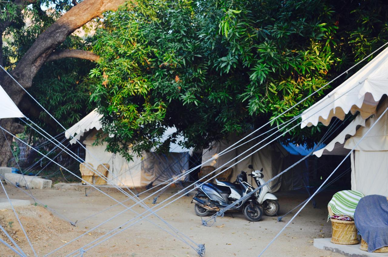 Uma Shankar Hampi Exterior foto
